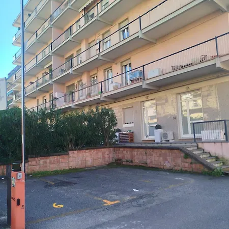 N6 San Terenzo Lerici-4 Posti Letto-parcheggio Privato- Aria Condizionata *