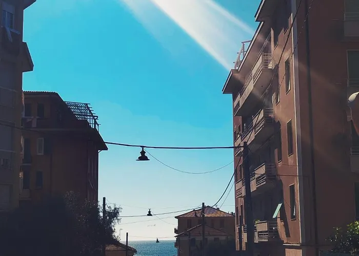 N6 San Terenzo Lerici-4 Posti Letto-parcheggio Privato- Aria Condizionata *